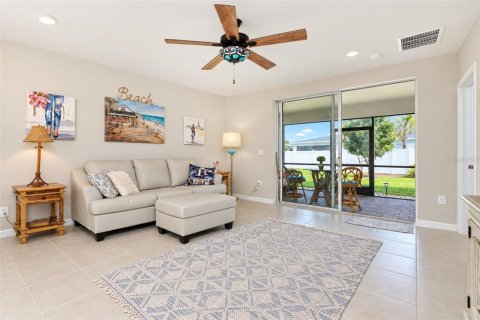 Casa en venta en Port Charlotte, Florida, 2 dormitorios, 138.98 m2 № 2387583 - foto 10