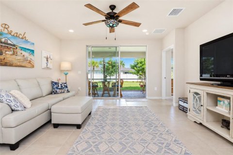 Casa en venta en Port Charlotte, Florida, 2 dormitorios, 138.98 m2 № 2387583 - foto 12