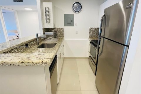 Condo in North Miami Beach, Florida, 1 bedroom  № 1897617 - photo 7