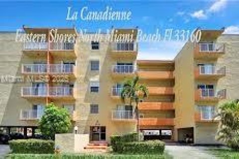 Condo in North Miami Beach, Florida, 1 bedroom  № 1897617 - photo 24