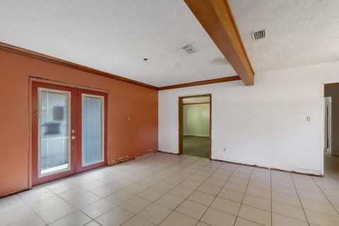 House in St. Lucie, Florida 4 bedrooms, 213.4 sq.m. № 2243207 - photo 12