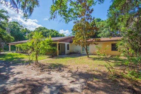 House in St. Lucie, Florida 4 bedrooms, 213.4 sq.m. № 2243207 - photo 3