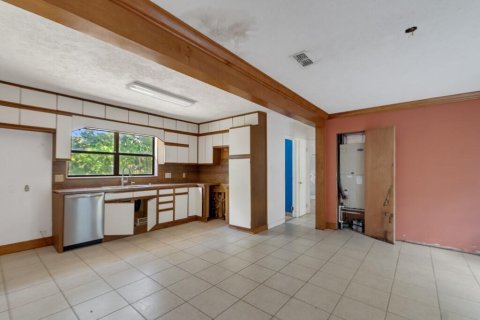 House in St. Lucie, Florida 4 bedrooms, 213.4 sq.m. № 2243207 - photo 8