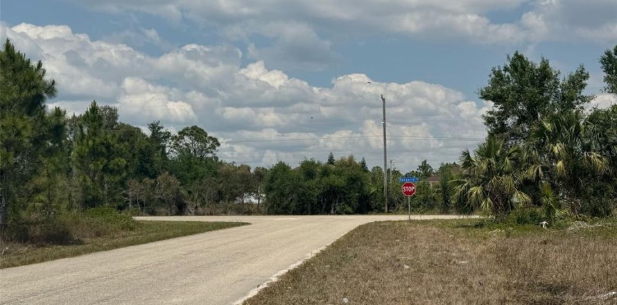 Terrain à Fort Myers, Floride № 2228610