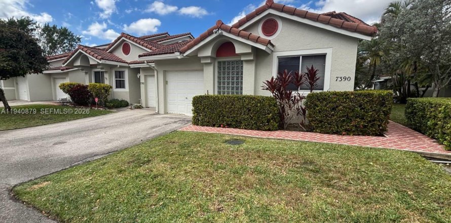 Casa en Margate, Florida 3 dormitorios, 129.6 m2 № 1999880