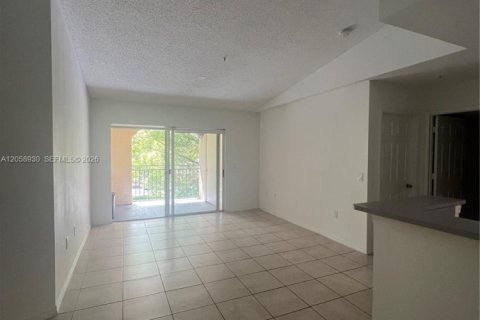 Copropriété à louer à Miramar, Floride: 2 chambres, 99.59 m2 № 2169436 - photo 6