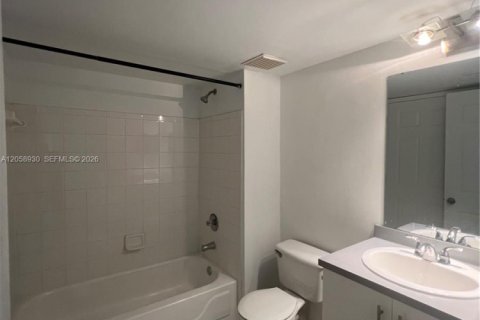 Copropriété à louer à Miramar, Floride: 2 chambres, 99.59 m2 № 2169436 - photo 9