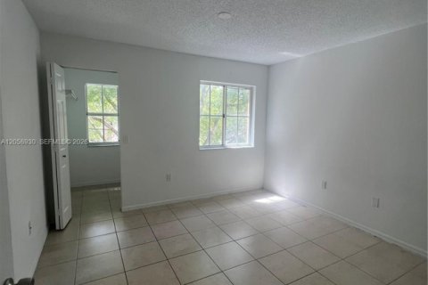 Copropriété à louer à Miramar, Floride: 2 chambres, 99.59 m2 № 2169436 - photo 8