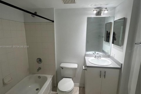 Copropriété à louer à Miramar, Floride: 2 chambres, 99.59 m2 № 2169436 - photo 3