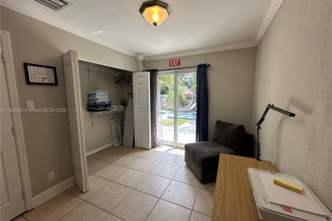 Casa en alquiler en Fort Lauderdale, Florida, 3 dormitorios, 153.01 m2 № 1938428 - foto 9