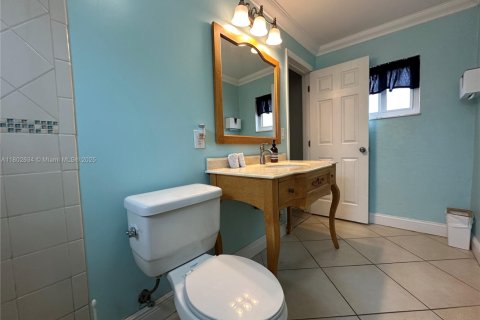 Casa en alquiler en Fort Lauderdale, Florida, 3 dormitorios, 153.01 m2 № 1938428 - foto 18