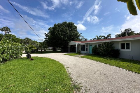 Casa en alquiler en Fort Lauderdale, Florida, 3 dormitorios, 153.01 m2 № 1938428 - foto 29
