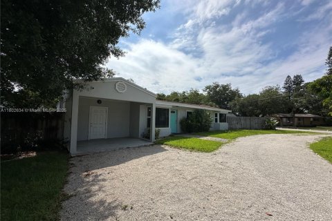 Casa en alquiler en Fort Lauderdale, Florida, 3 dormitorios, 153.01 m2 № 1938428 - foto 30