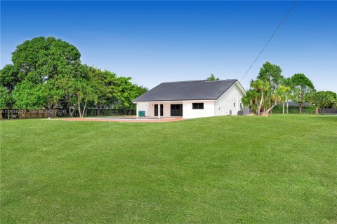 Купить виллу или дом в Хомстед, Флорида 4 спальни, 296.73м2, № 1995212 - фото 4