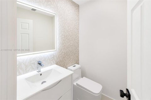 Купить виллу или дом в Хомстед, Флорида 4 спальни, 296.73м2, № 1995212 - фото 17