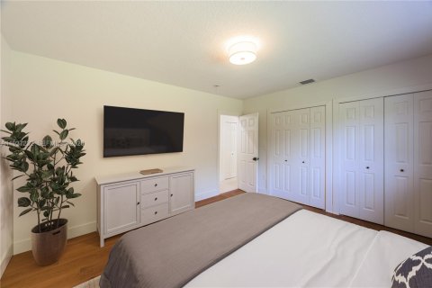 Купить виллу или дом в Хомстед, Флорида 4 спальни, 296.73м2, № 1995212 - фото 22