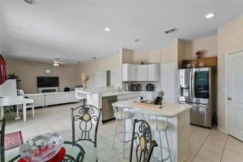 Villa ou maison à louer à Davenport, Floride: 5 chambres, 299.24 m2 № 1880457 - photo 17