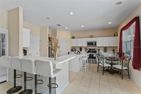 Casa en alquiler en Davenport, Florida, 5 dormitorios, 299.24 m2 № 1880457 - foto 13