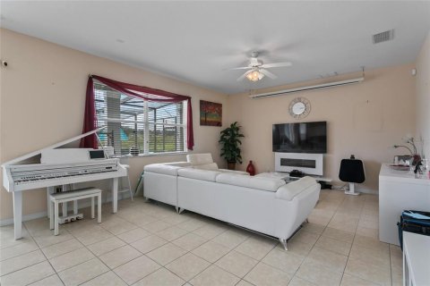 Villa ou maison à louer à Davenport, Floride: 5 chambres, 299.24 m2 № 1880457 - photo 19