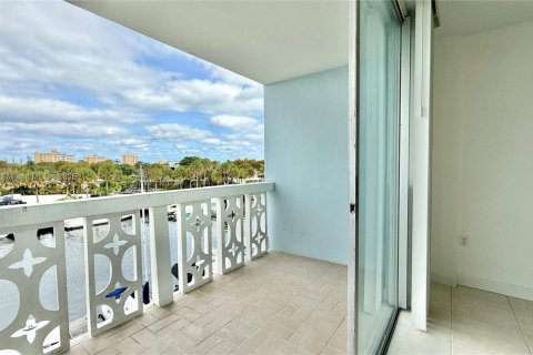 Купить кондоминиум в Норт-Майами, Флорида 1 спальня, 72.28м2, № 1968405 - фото 17