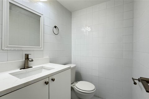 Купить кондоминиум в Норт-Майами, Флорида 1 спальня, 72.28м2, № 1968405 - фото 16