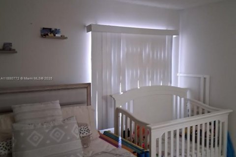 Снять в аренду кондоминиум в Пемброк-Пайнс, Флорида 2 спальни, 102.19м2, № 1930428 - фото 6