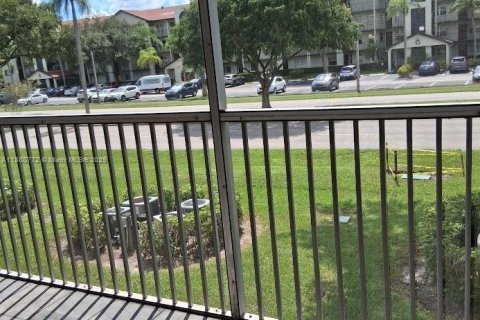 Снять в аренду кондоминиум в Пемброк-Пайнс, Флорида 2 спальни, 102.19м2, № 1930428 - фото 12