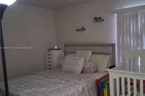 Снять в аренду кондоминиум в Пемброк-Пайнс, Флорида 2 спальни, 102.19м2, № 1930428 - фото 7