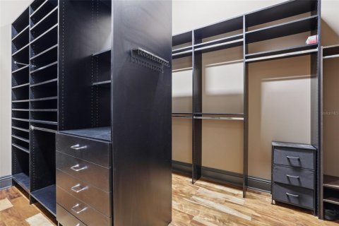 House in Lake Mary, Florida 5 bedrooms, 523.23 sq.m. № 1914893 - photo 24