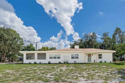 Casa en Winter Haven, Florida 5 dormitorios, 208.29 m2 № 2379468