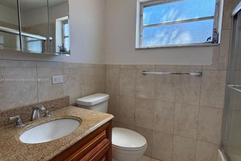 Copropriété à louer à Hallandale Beach, Floride: 2 chambres, 99.78 m2 № 2014785 - photo 17