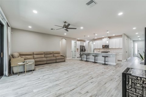 House in Melbourne, Florida 4 bedrooms, 291.99 sq.m. № 2210004 - photo 25