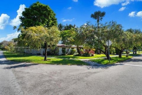 Casa en venta en Palmetto Bay, Florida, 3 dormitorios, 136.01 m2 № 1983894 - foto 4