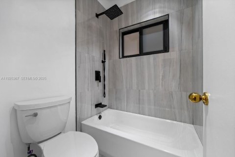 Casa en venta en Palmetto Bay, Florida, 3 dormitorios, 136.01 m2 № 1983894 - foto 24