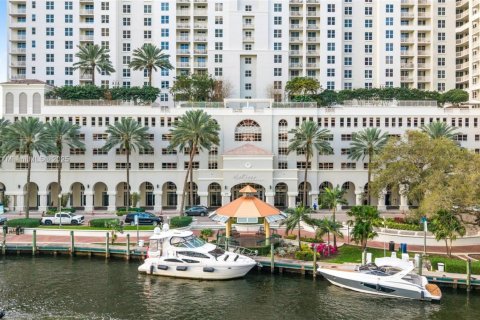 Condo in Fort Lauderdale, Florida, 2 bedrooms  № 1860028 - photo 2
