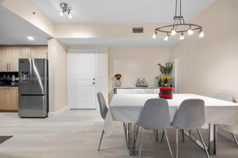 Condo in Fort Lauderdale, Florida, 2 bedrooms  № 1860028 - photo 12