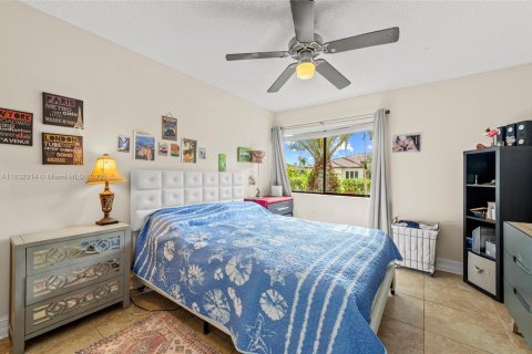 House in Palmetto Bay, Florida 3 bedrooms, 142.23 sq.m. № 1818777 - photo 15