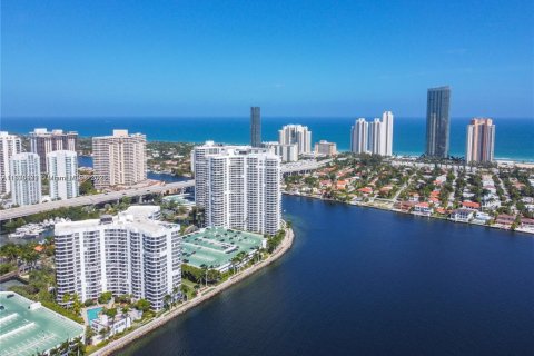 Copropriété à vendre à Aventura, Floride: 2 chambres, 126.44 m2 № 1832379 - photo 16