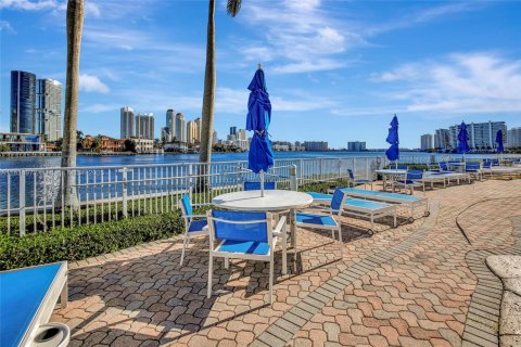 Copropriété à vendre à Aventura, Floride: 2 chambres, 126.44 m2 № 1832379 - photo 29