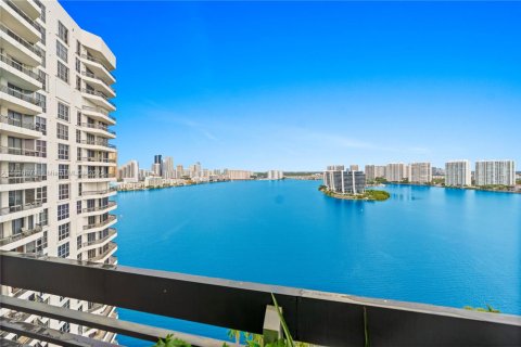 Copropriété à vendre à Aventura, Floride: 2 chambres, 126.44 m2 № 1832379 - photo 12