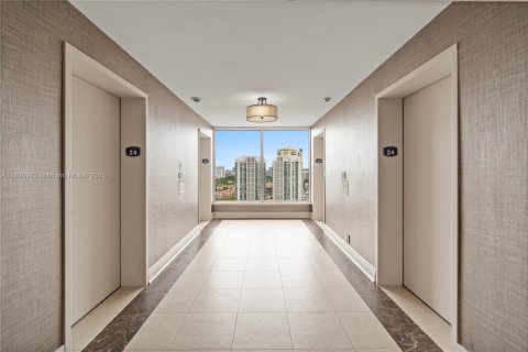 Copropriété à vendre à Aventura, Floride: 2 chambres, 126.44 m2 № 1832379 - photo 15