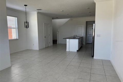 Townhouse in Wesley Chapel, Florida 3 bedrooms, 167.87 sq.m. № 2103032 - photo 17