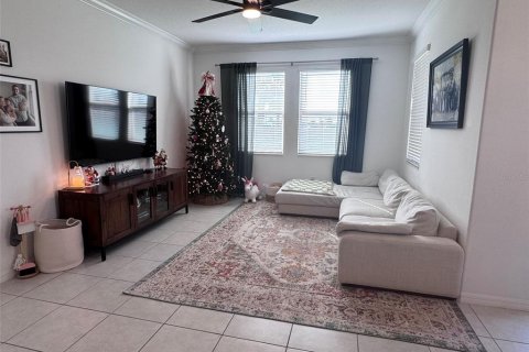 Townhouse in Wesley Chapel, Florida 3 bedrooms, 167.87 sq.m. № 2103032 - photo 15