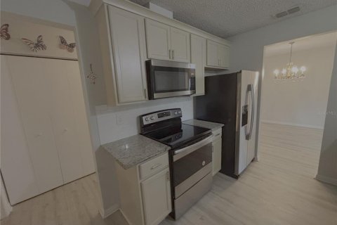 House in Ocala, Florida 2 bedrooms, 106.28 sq.m. № 2379425 - photo 9