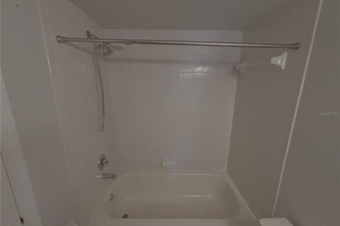 House in Ocala, Florida 2 bedrooms, 106.28 sq.m. № 2379425 - photo 12