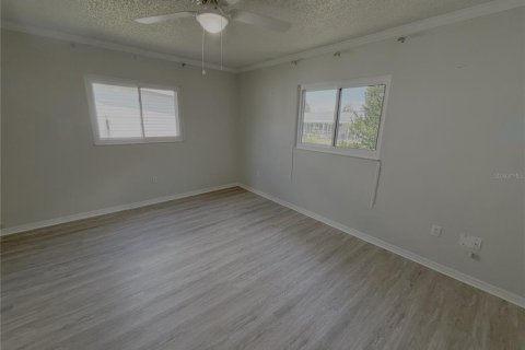 House in Ocala, Florida 2 bedrooms, 106.28 sq.m. № 2379425 - photo 16