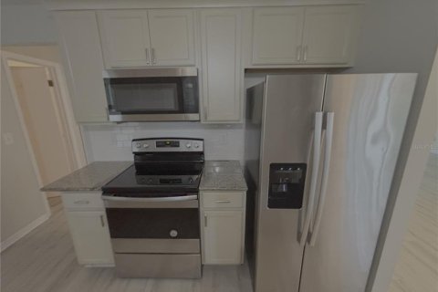House in Ocala, Florida 2 bedrooms, 106.28 sq.m. № 2379425 - photo 8