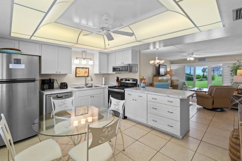 Condominio en alquiler en New Smyrna Beach, Florida, 2 dormitorios, 97.08 m2 № 1564435 - foto 8