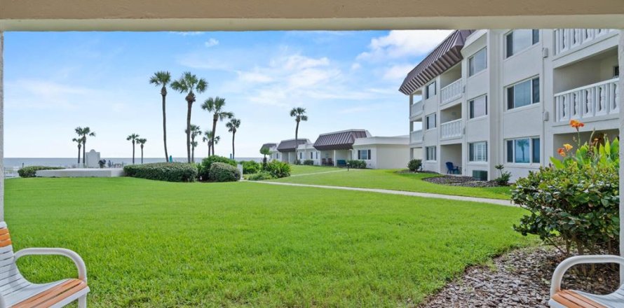 Condominio en New Smyrna Beach, Florida, 2 dormitorios  № 1564435