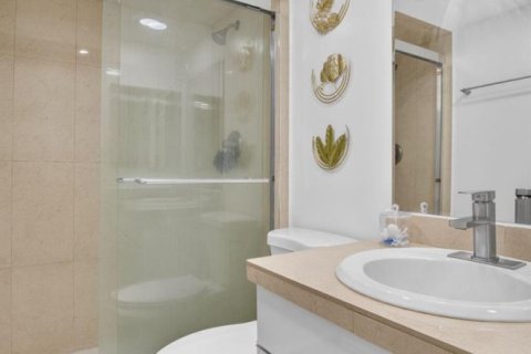 Condo in Boynton Beach, Florida, 2 bedrooms  № 2262973 - photo 20